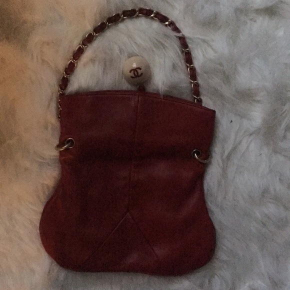 Authentic chanel clutch with gold chain, very cute - Picture 2 of 3